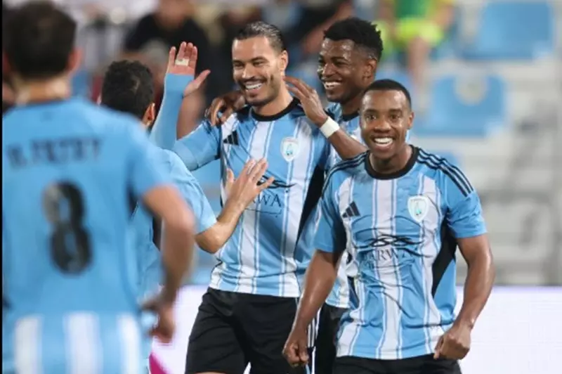 حمدي فتحي "رجل المباراة".. الوكرة يخطف الفوز أمام قطر