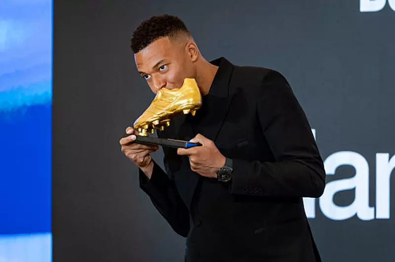 مبابي: لا أستطيع مقارنة نفسي بكريستيانو